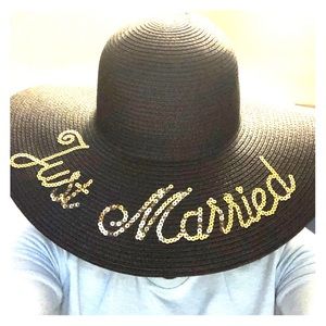 Francesca’s Just Married Floppy Hat